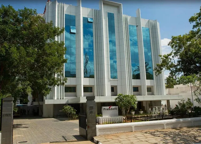 Clarion Hotel President