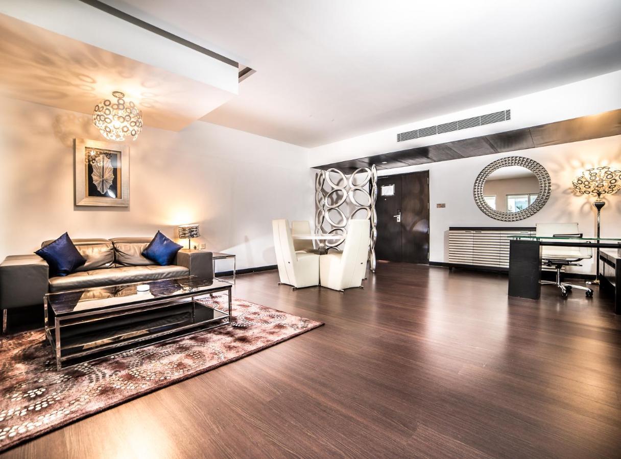 Clarion President 4*