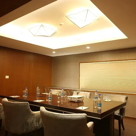 Clarion Hotel President 