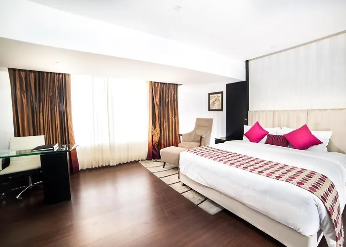 Clarion Hotel President